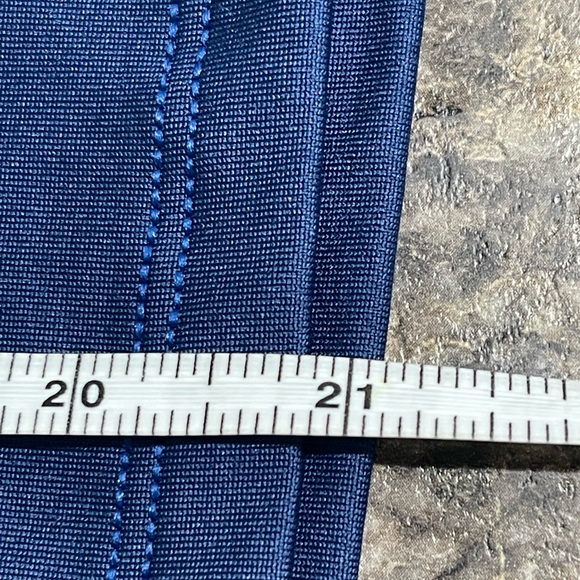 Sun Protection Zone Unisex XS Blue Long Sleeve Rash Guard UPF 50+ - Picture 7 of 7